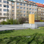 В Праге демонтировали памятник маршалу Коневу